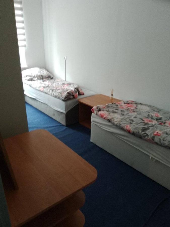 Sagittarius Hostel- Pracowniczy 罗兹 外观 照片